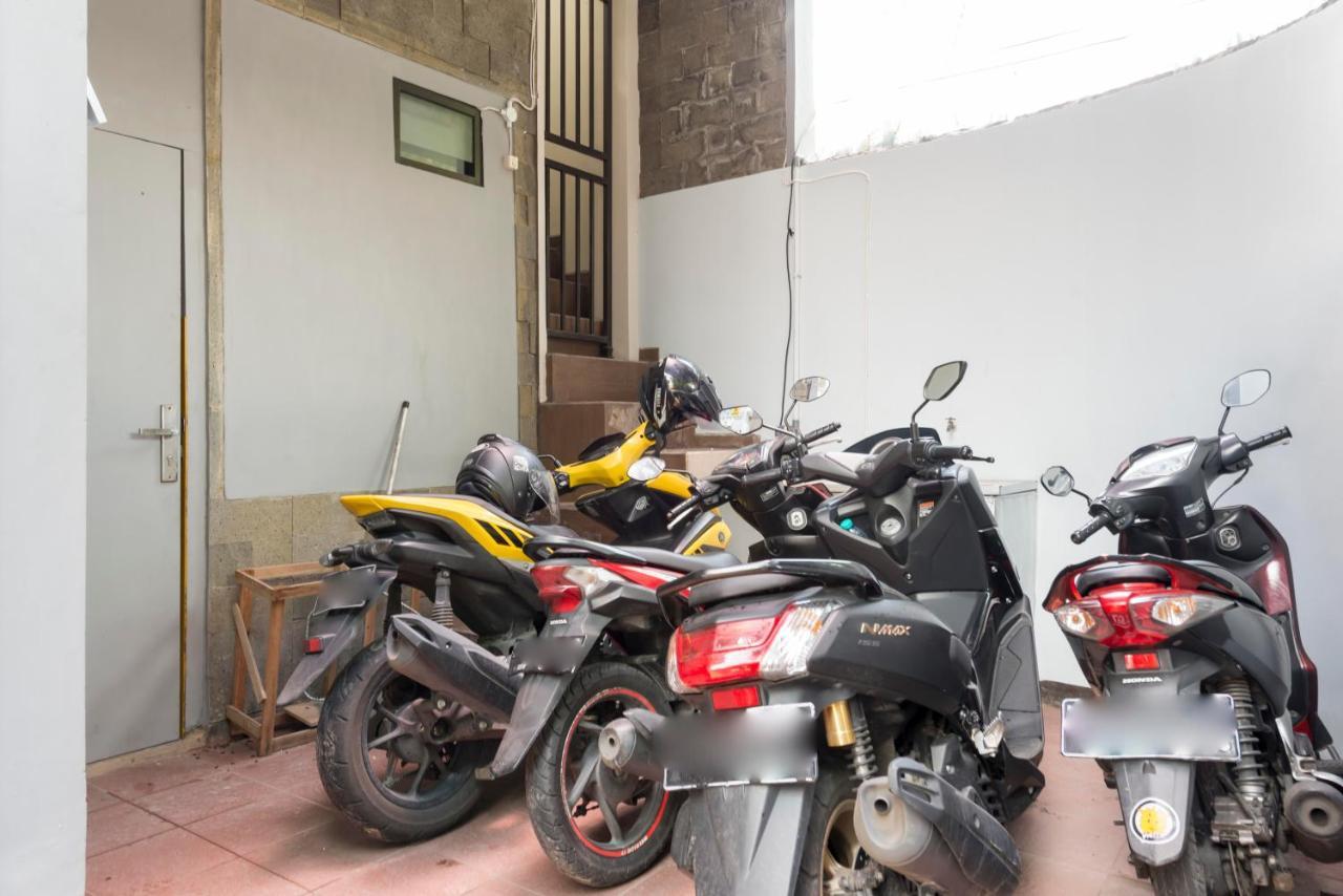 Reddoorz Near Grand City Mall 2 Surabaya Eksteriør billede