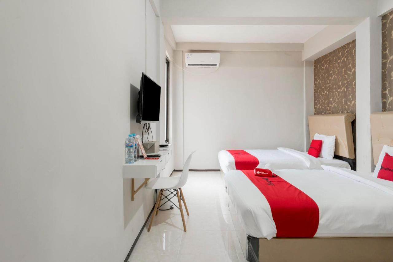 Reddoorz Near Grand City Mall 2 Surabaya Eksteriør billede
