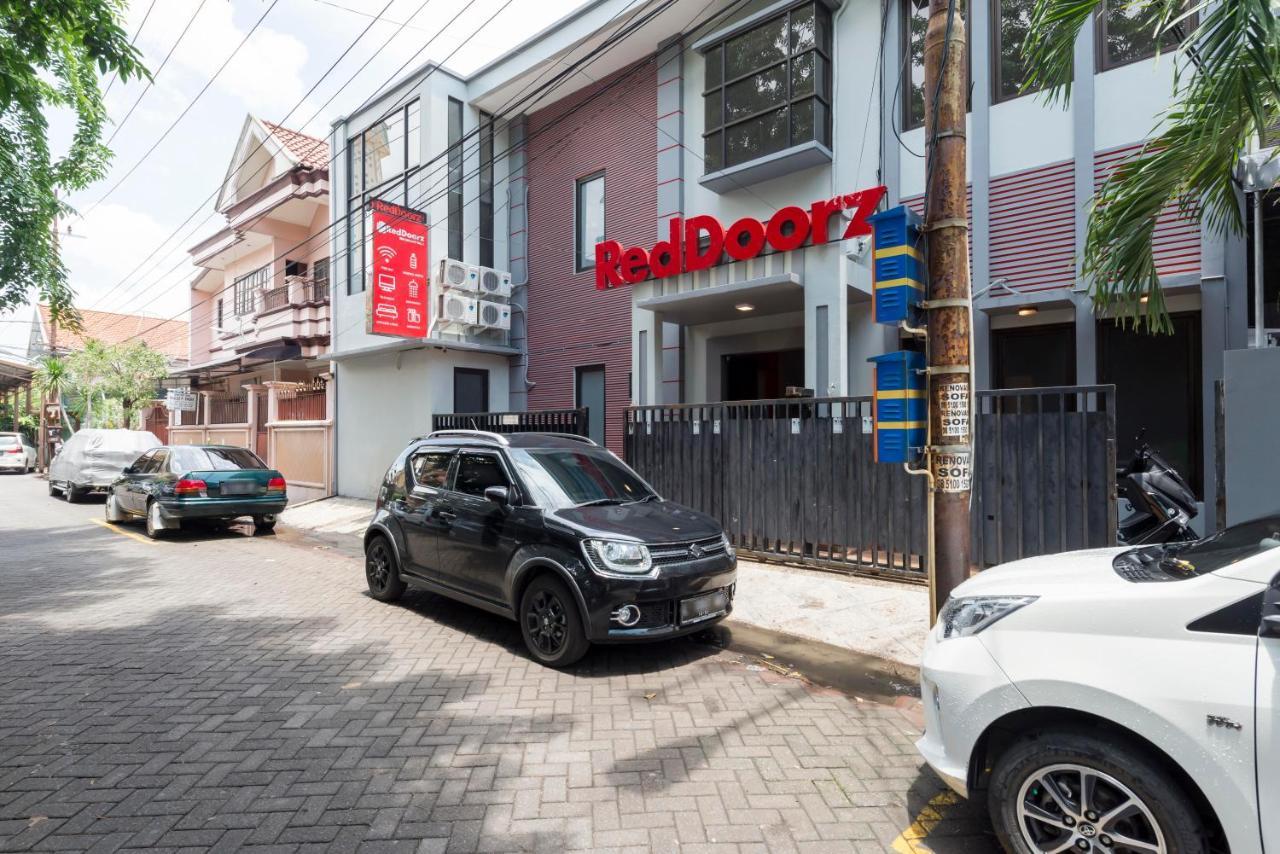 Reddoorz Near Grand City Mall 2 Surabaya Eksteriør billede