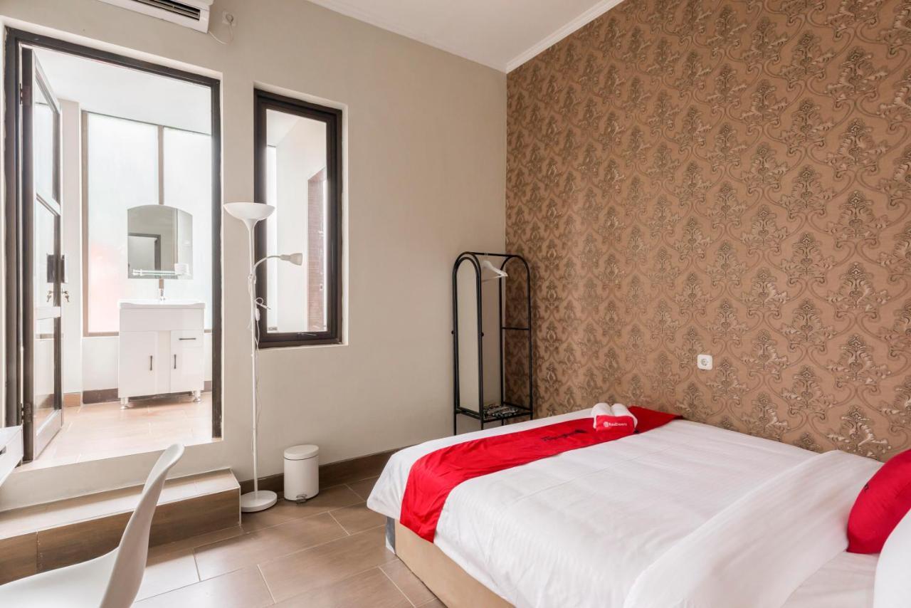 Reddoorz Near Grand City Mall 2 Surabaya Eksteriør billede