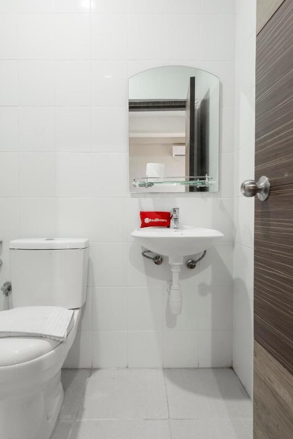 Reddoorz Near Grand City Mall 2 Surabaya Eksteriør billede